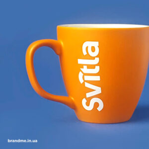 Яскраві матові чашки для компанії “Svitla”