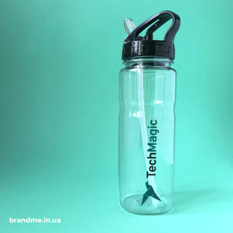 Нанесение лого на бутылочки для IT компании Tech Magic