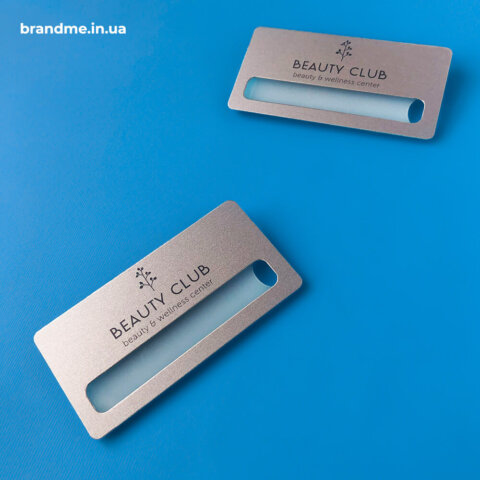Брендированные металлические бейджи для 