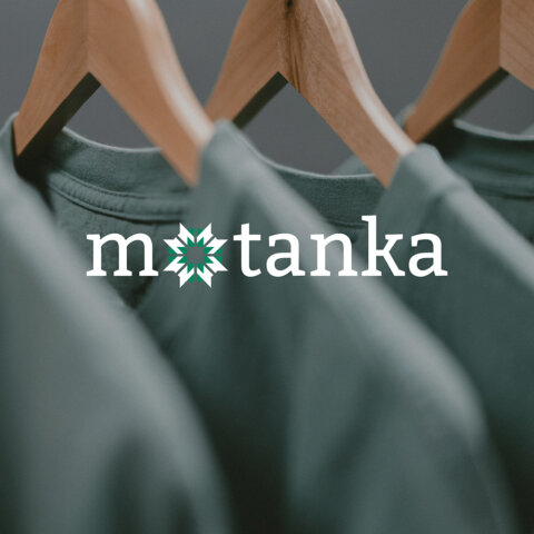 Разработка логотипа для бренда одежды.09 | BrandME