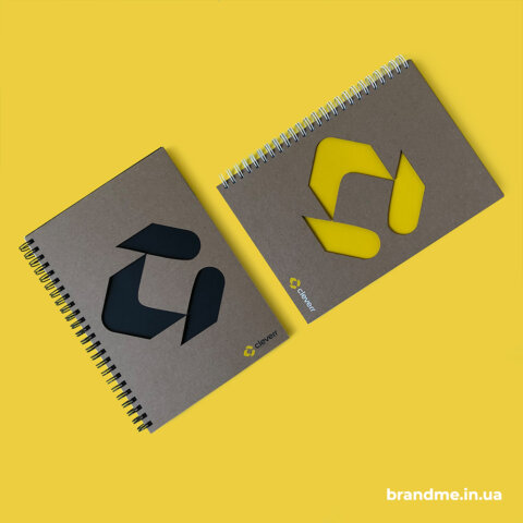 Экоблокноты с высечкой логотипа на обложке для компании Сleverr