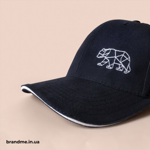 Кепка с вышивкой