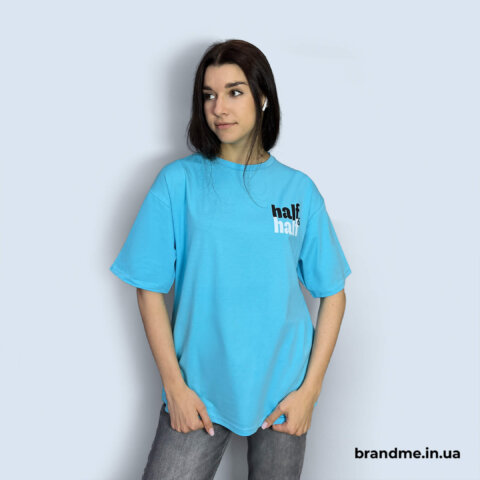 Свіжість стилю та комфорт у футболці з трендовим принтом