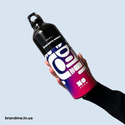 Друк по колу на металевих пляшках