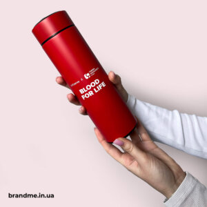 Красный термос с логотипом Blood for Life