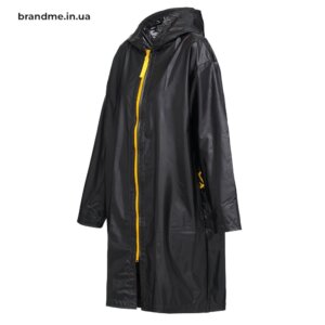 Черный дождевик с капюшоном