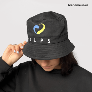 Панама ALPS с ДТФ-печатью Черная панама с логотипом ALPS в сине-желтом цвете