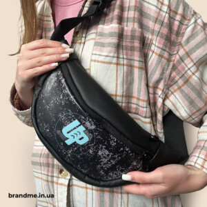 Міська бананка з дизайнерським оформленням у фірмовому стилі UP Studio