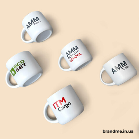 Білі керамічні чашки з логотипами компаній, корпоративний друк на чашках