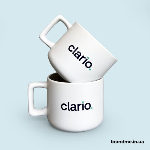 Белые керамические чашки с логотипом Clario